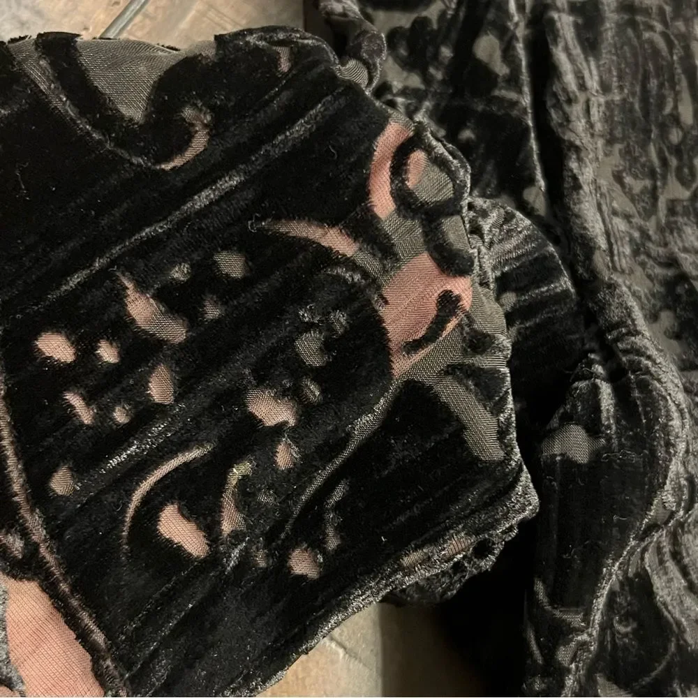 Coldwater Creek Womens Black Velvet Burnout Top Size L Whimsigoth Fairy Grunge - Picture 6 of 10